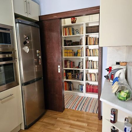 3 Bedder Condo In Ilisia, Megaro Mousikis Athens Exterior photo